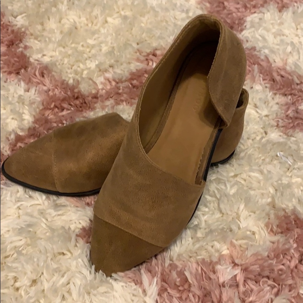 EUC  Cute cut out Bootie